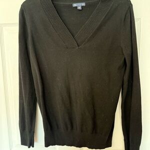 GAP Women's Black V-Neck Sweater